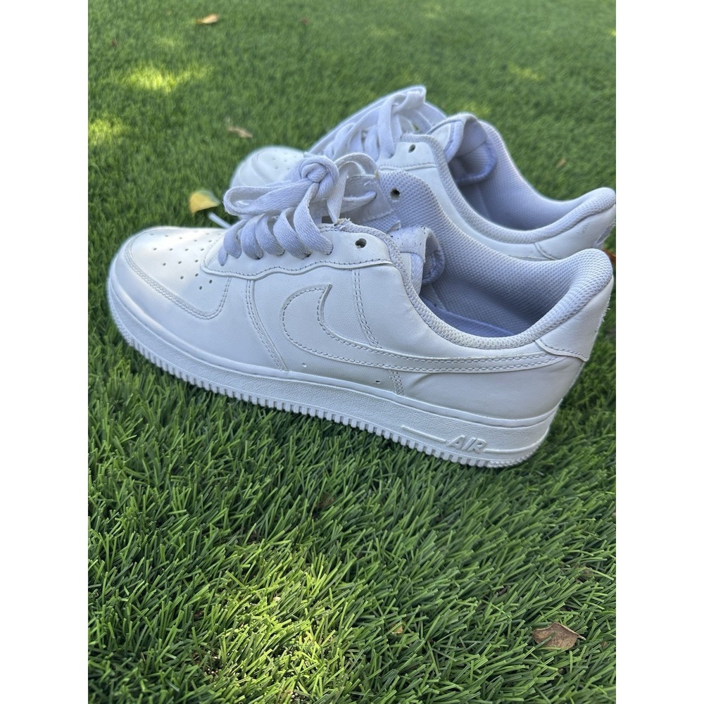 Nike Air Force 1 '07 Triple White Sneakers Women's US 8 DD8959-100
